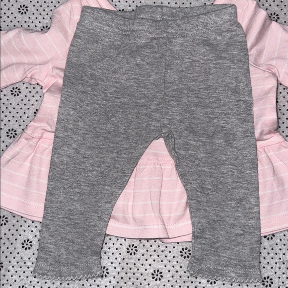 🛍Cute Little Girls Outfit size 0-3 Months 🛍 - Picture 4 of 7